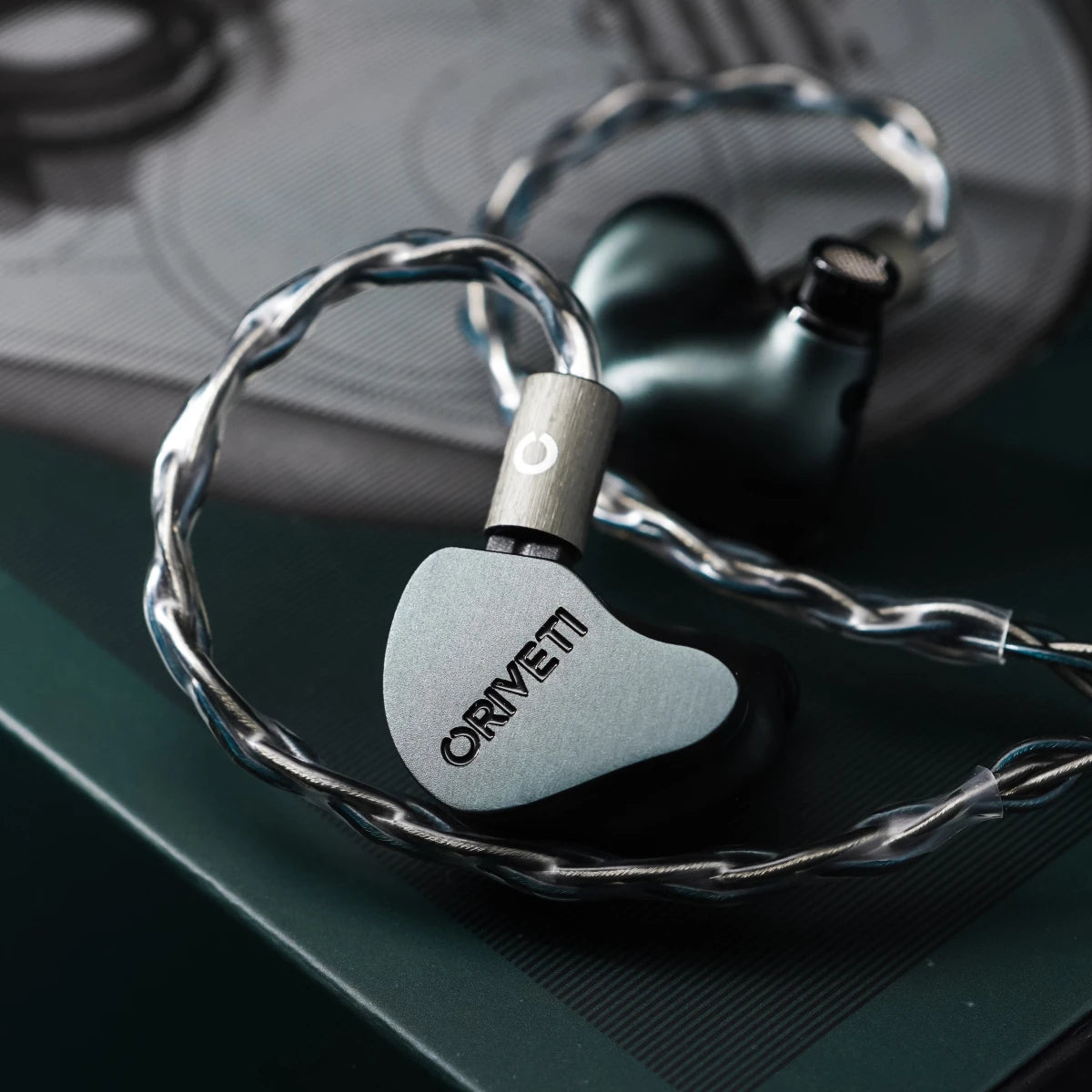 ORIVETI OD200 Exclusive Be-Coated 9.8mm Dynamic Driver HiFi IEMs Wired CNC Milled Metal Music In Ear Monitor with 3-in-1 Plug